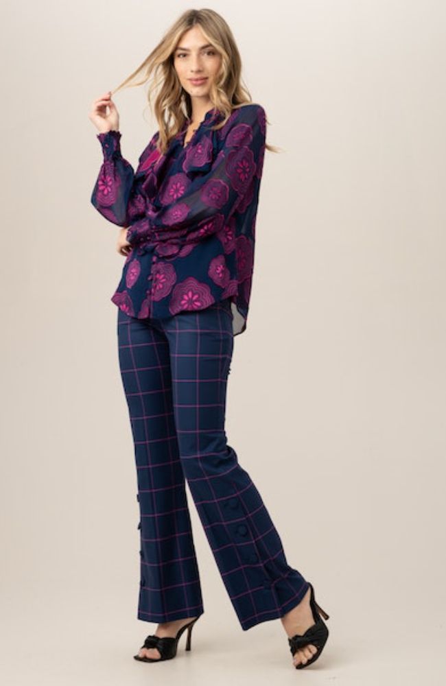 Sydne-Style-old-navy-pixie-pant-how-to-wear-prints-shaker-peplum-top-trina-turk-cobal-blue-suede-shoes-pink-clutch