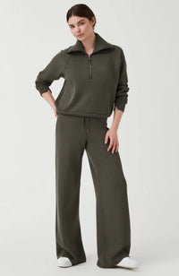 Airessentials Wide Leg Pant