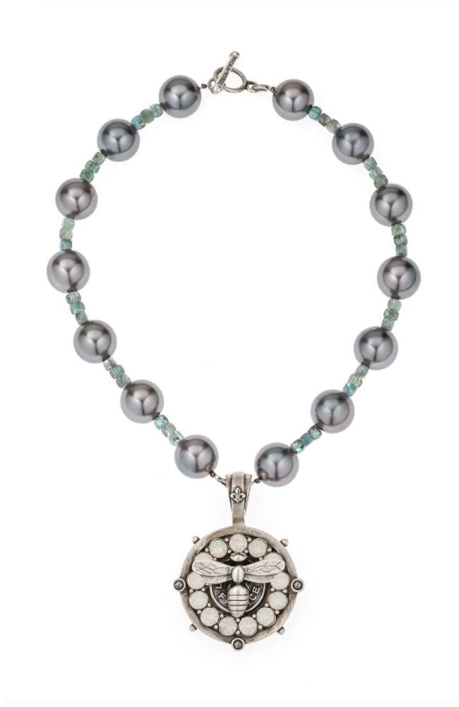 16.5" Grey Shell Pearls Miel Medallion